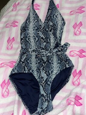 🐍 **Vince Camuto Python Print Wrap One-Piece – Sleek, Sculpting & So Chic** 🐍